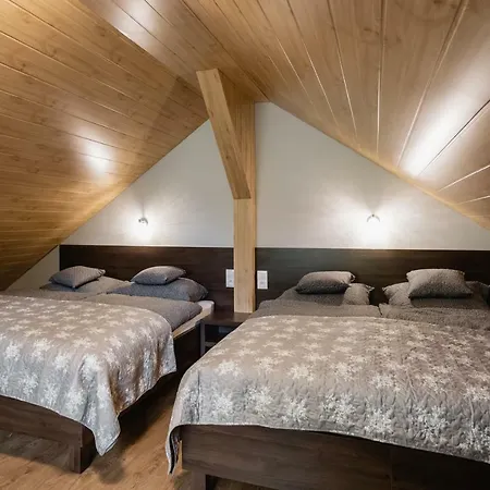 Trzy Kolory שצ'קלארסקה פוראובה