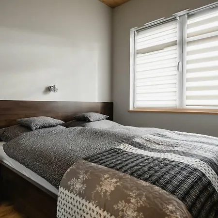 Trzy Kolory * שצ'קלארסקה פוראובה